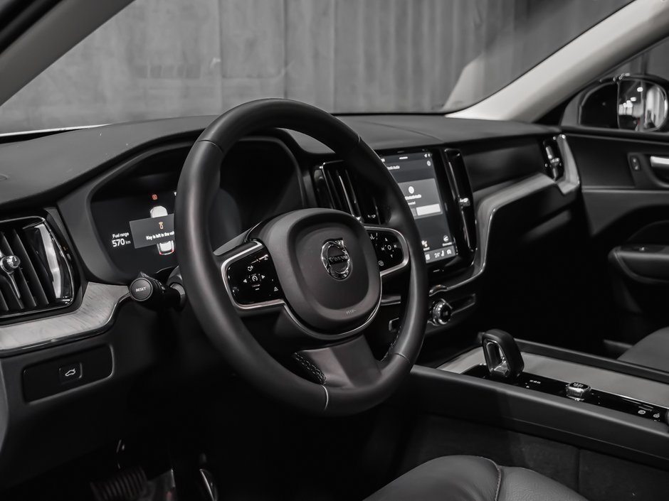 Volvo XC60 B5 PLUS DARK CLIMATE 2025-8