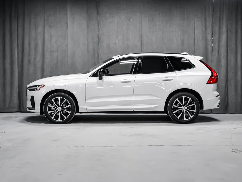 2025 Volvo XC60 Plus Dark Theme-13
