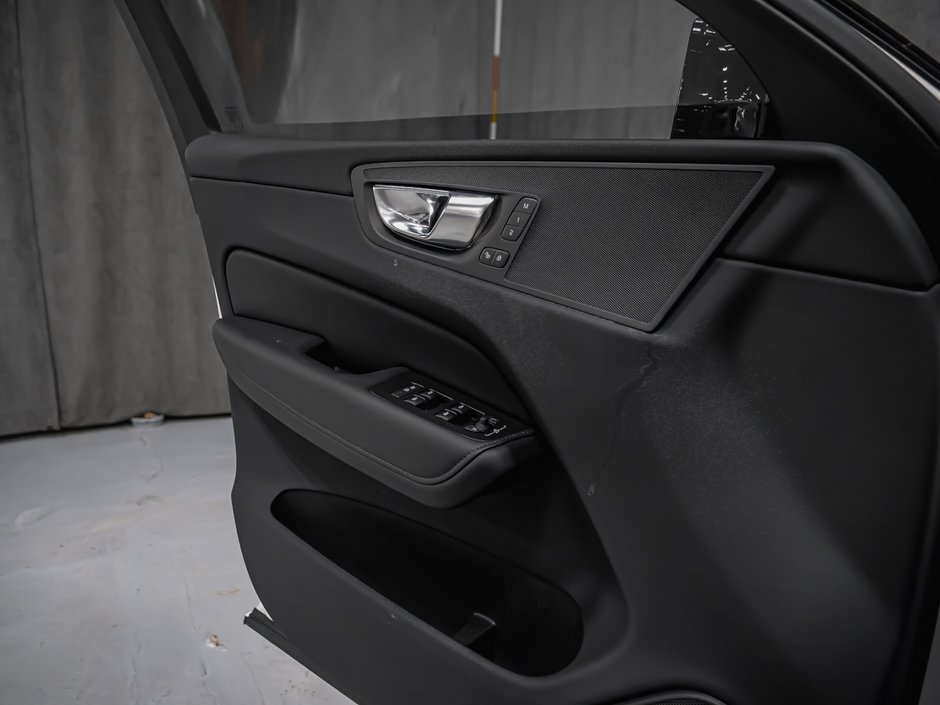 Volvo XC60 B5 PLUS DARK CLIMAT MAGS 20PO 2025-7