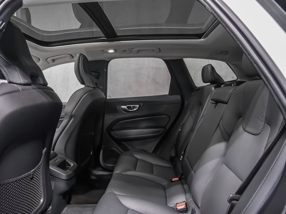 2025 Volvo XC60 B5 PLUS DARK CLIMATE-13