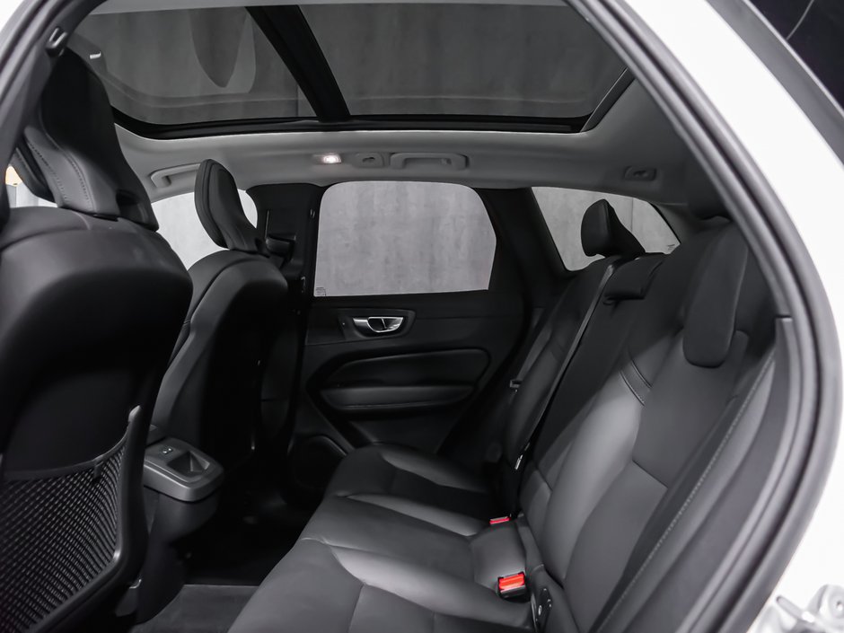 Volvo XC60 B5 PLUS DARK CLIMATE 2025-12