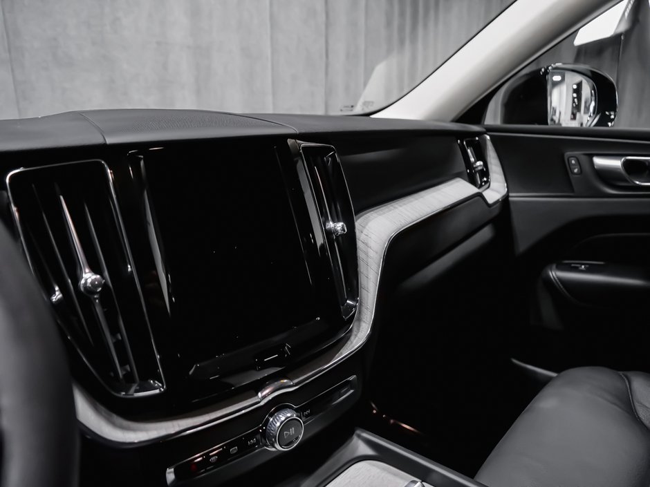 Volvo XC60 B5 PLUS DARK CLIMATE 2025-9