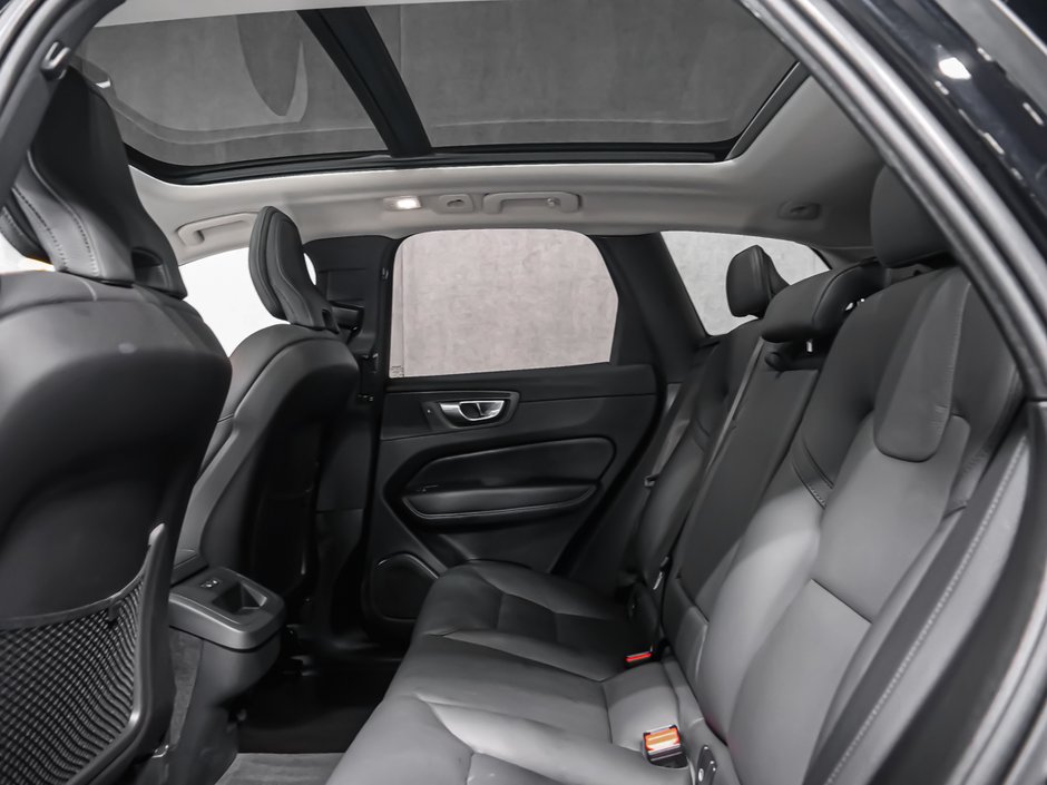 Volvo XC60 B5 PLUS DARK CLIMATE 2025-12