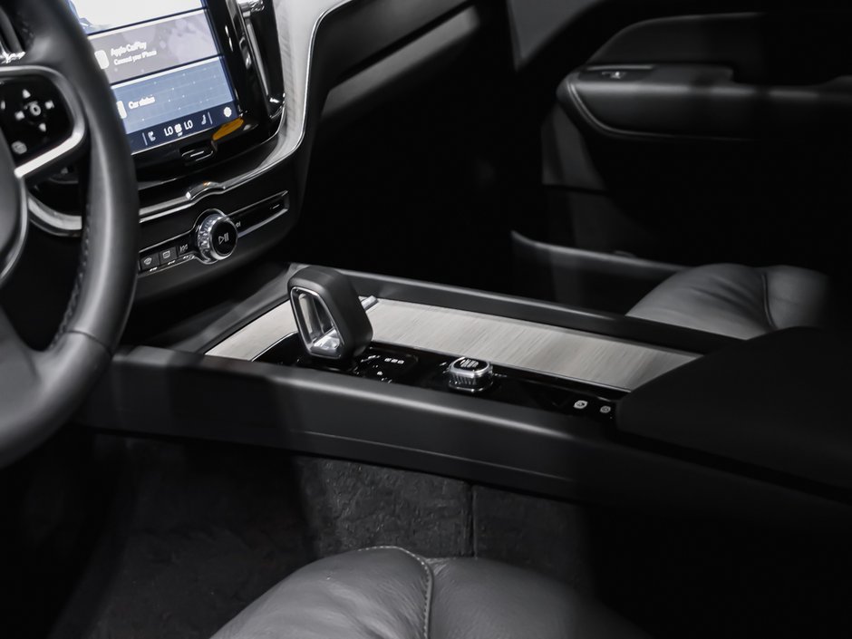 2025 Volvo XC60 B5 PLUS DARK CLIMATE-6