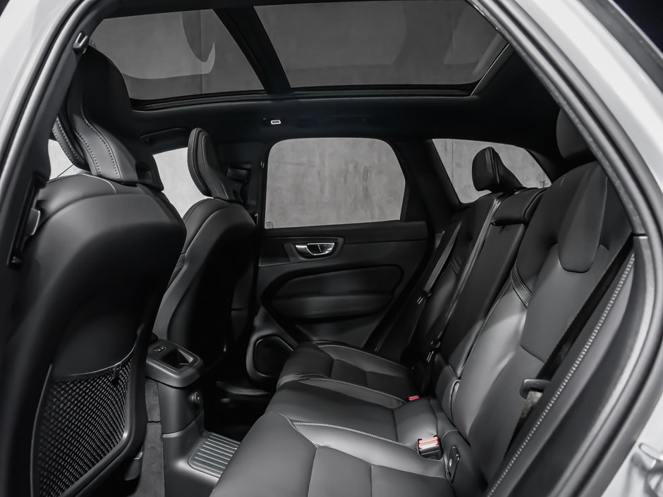 2026 Volvo XC60 Ultra Black Edition-29