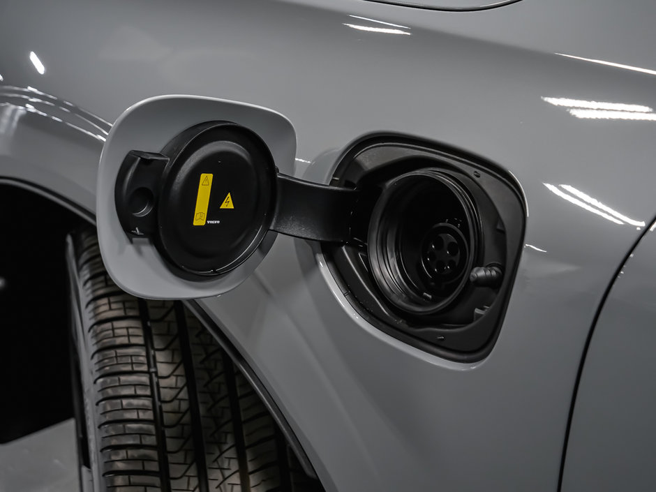 2026 Volvo XC60 Ultra Black Edition-27