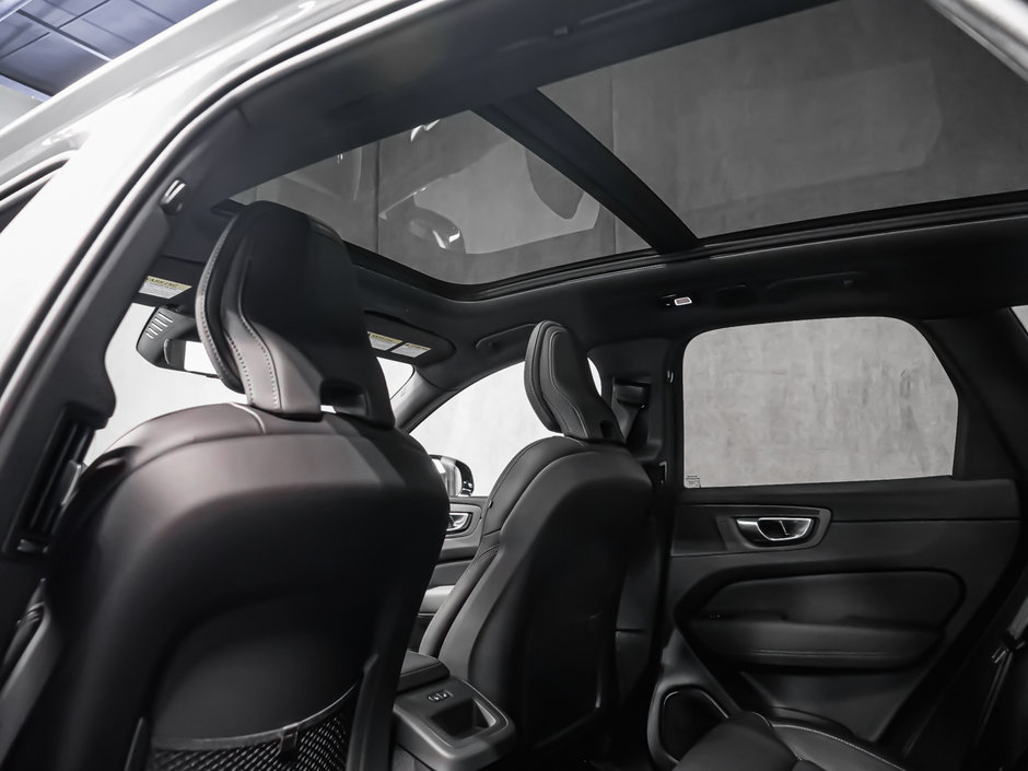 2026 Volvo XC60 Ultra Black Edition-30