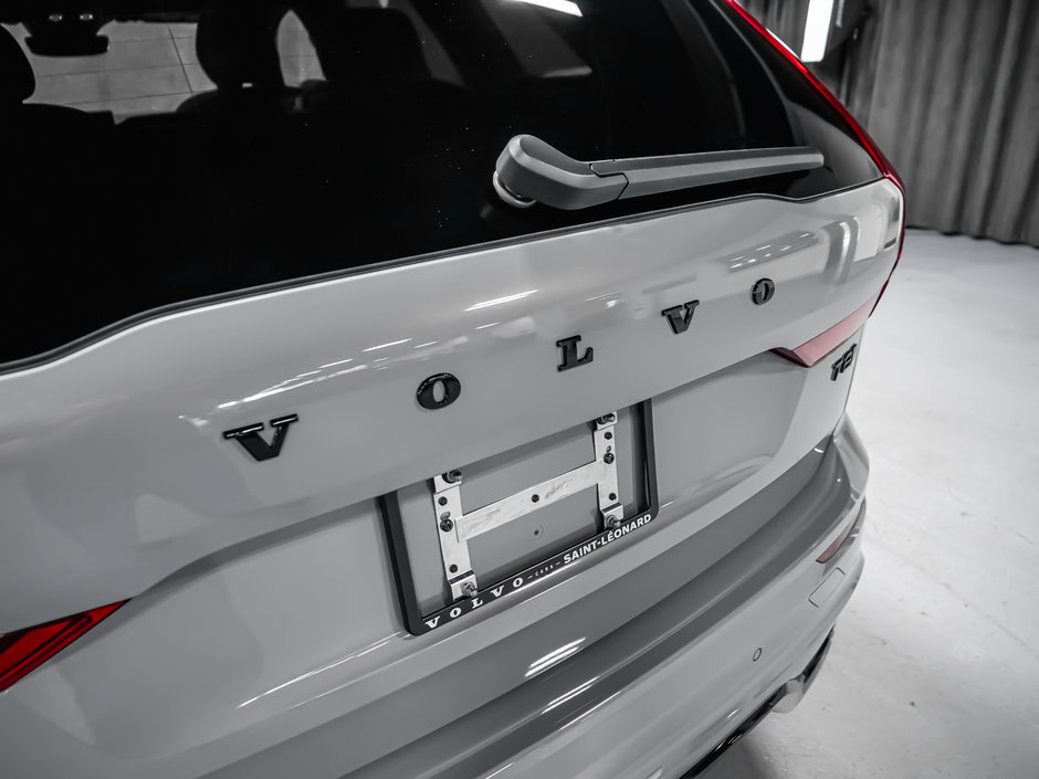 2026 Volvo XC60 Ultra Black Edition-10