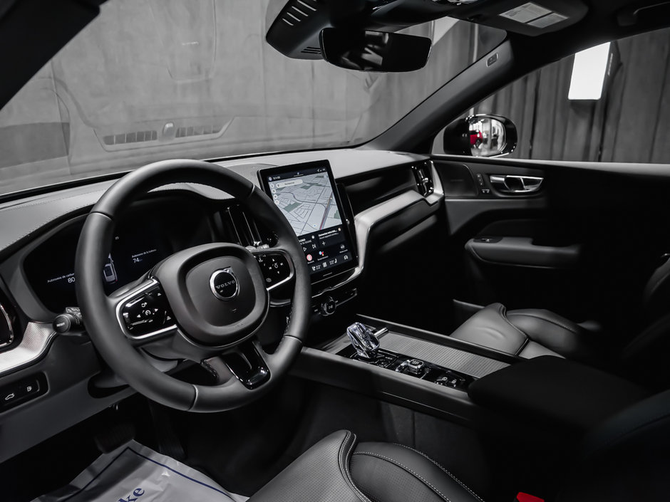 2026 Volvo XC60 Ultra Black Edition-11