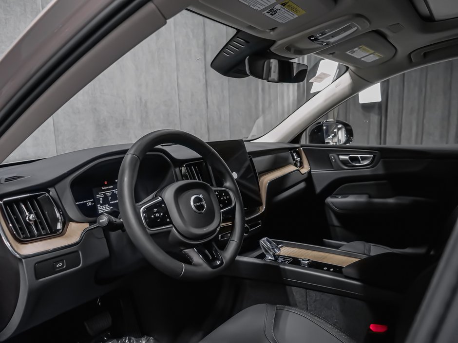 2026 Volvo XC60 Plus-6