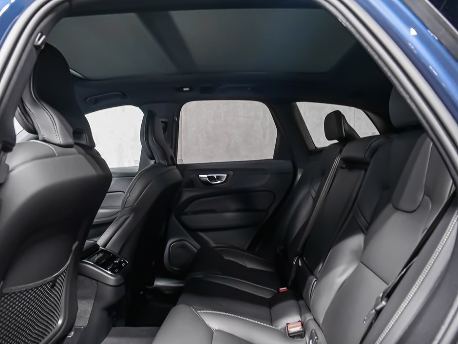 2026 Volvo XC60 Ultra Black Edition-12