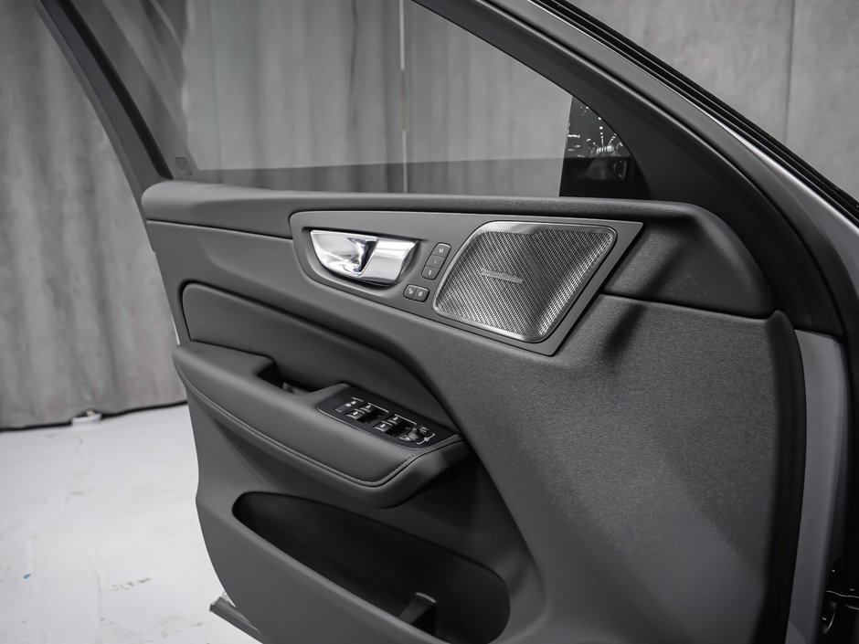 2026 Volvo XC60 Ultra-9