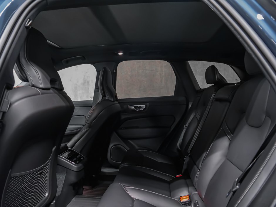 2026 Volvo XC60 Ultra Black Edition-15