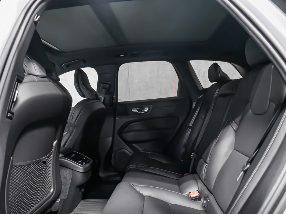 2026 Volvo XC60 Ultra Black Edition-12