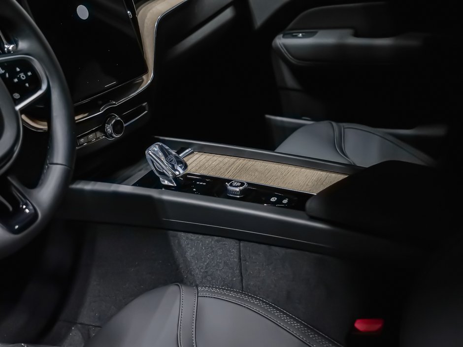 2026 Volvo XC60 Core-7