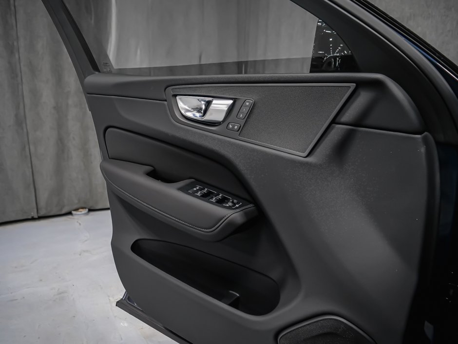 2026 Volvo XC60 Core-9