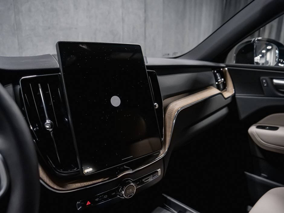 2026 Volvo XC60 Plus-10