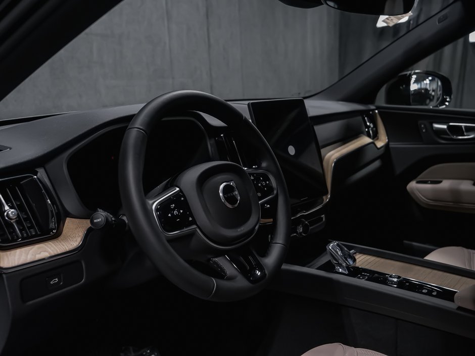 2026 Volvo XC60 Core-8