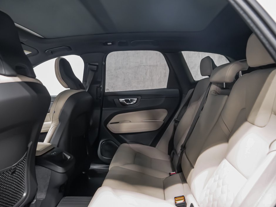 2026 Volvo XC60 Plus-12