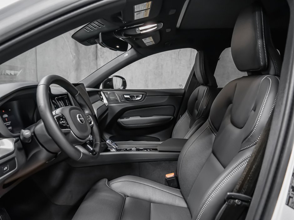 2026 Volvo XC60 Ultra Black Edition-14
