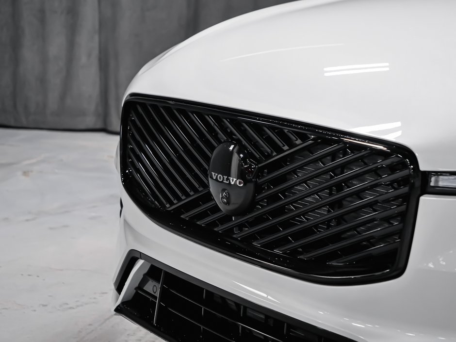 2026 Volvo XC60 Ultra Black Edition-12