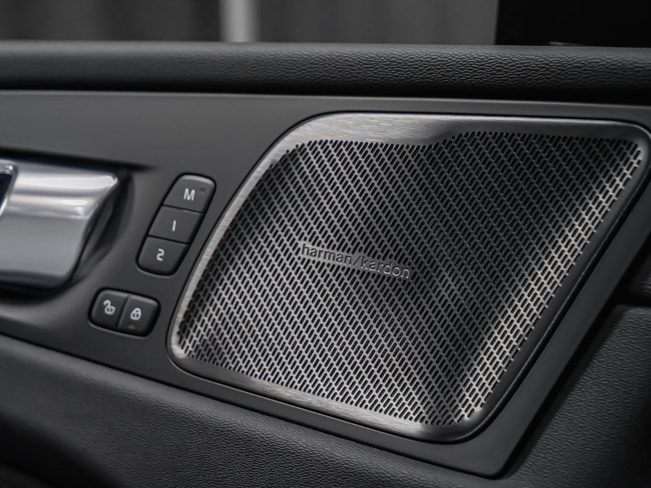 Volvo XC60 Ultra Black Edition 2026-10