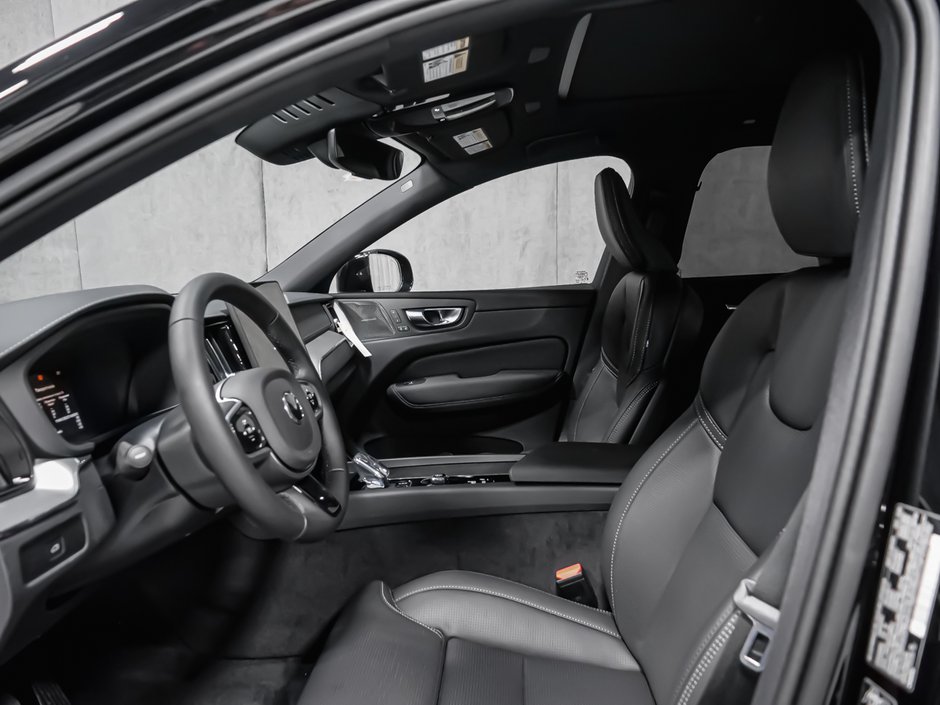 2026 Volvo XC60 Ultra Black Edition-14
