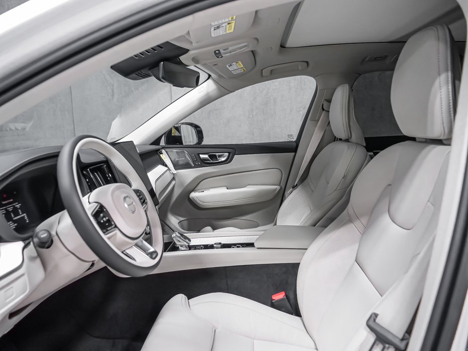 2027 Volvo XC60 Ultra (Dark Theme)-10