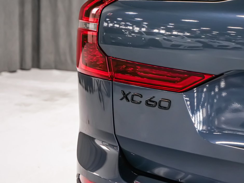 Volvo XC60 Plus Black Edition 2027-5