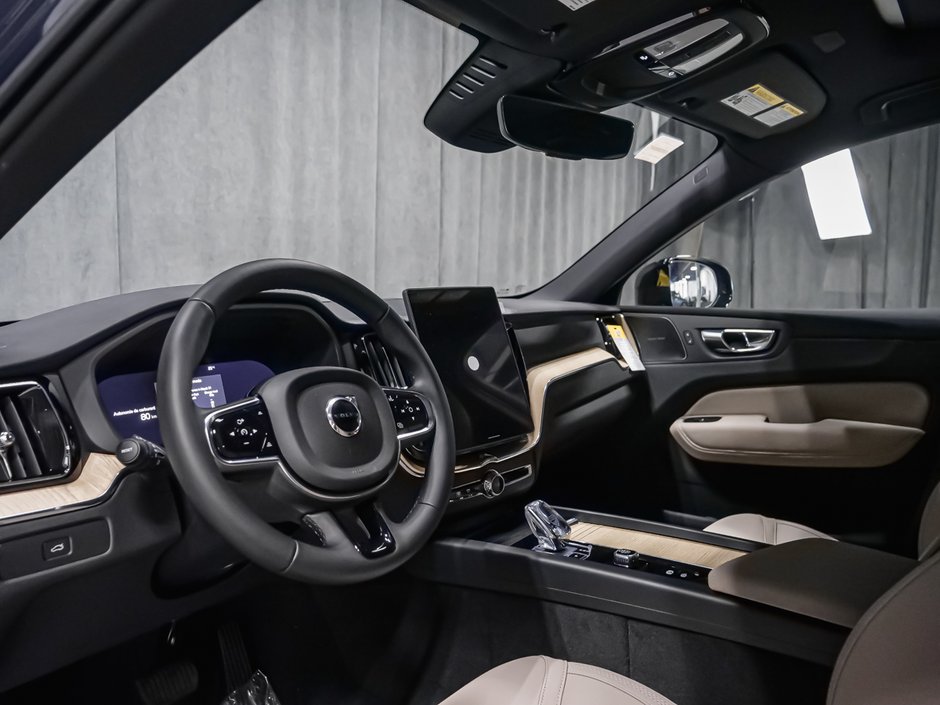 2027 Volvo XC60 Plus (Dark Theme)-5