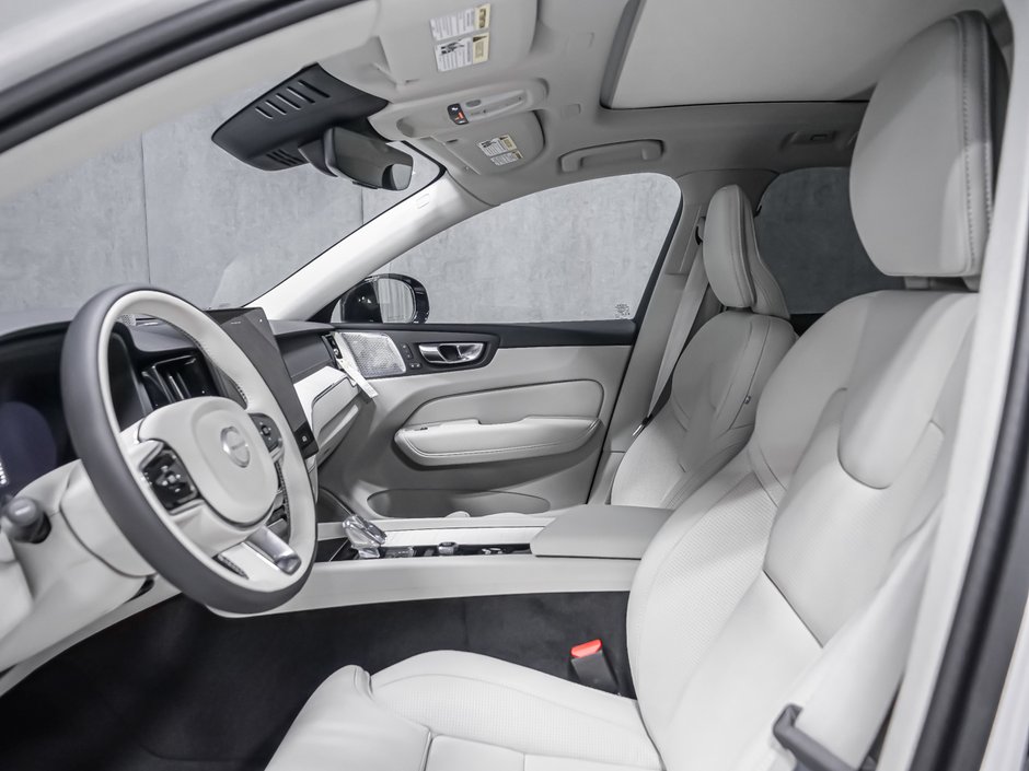 2027 Volvo XC60 Ultra (Dark Theme)-11