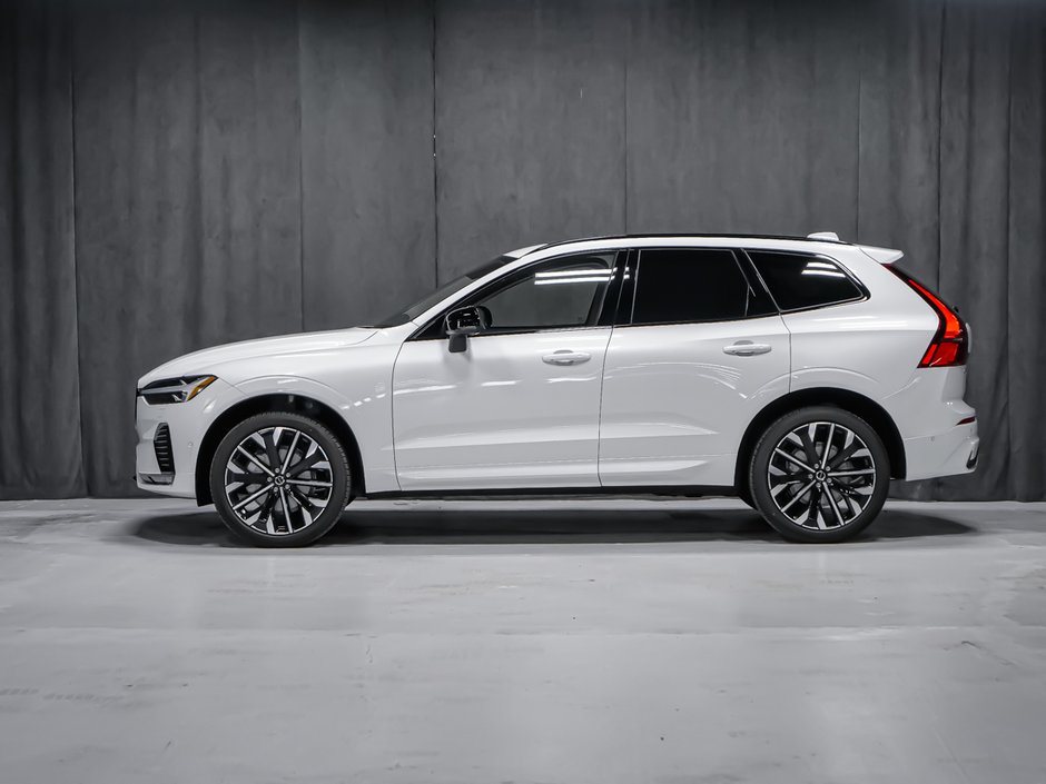 2027 Volvo XC60 Ultra (Dark Theme)-2