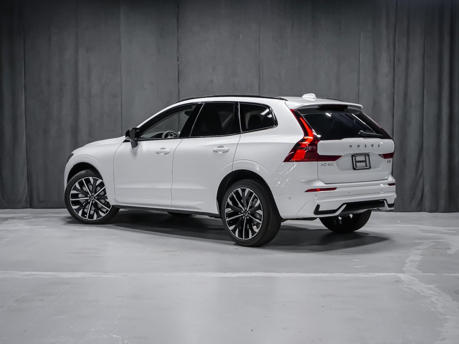 2027 Volvo XC60 Ultra (Dark Theme)-3