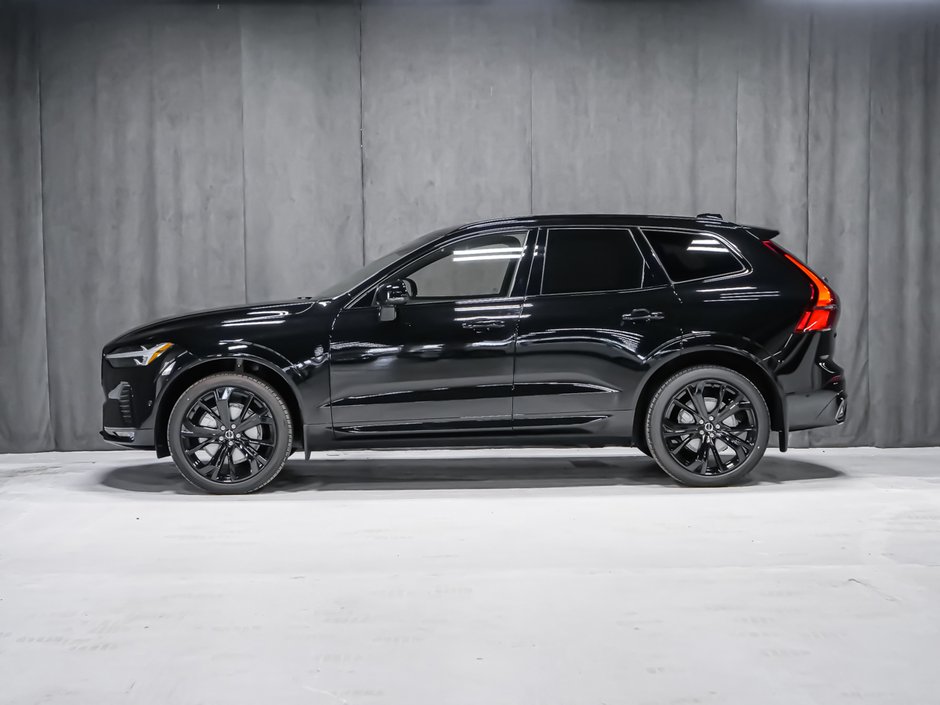 2027 Volvo XC60 Plus Black Edition-2