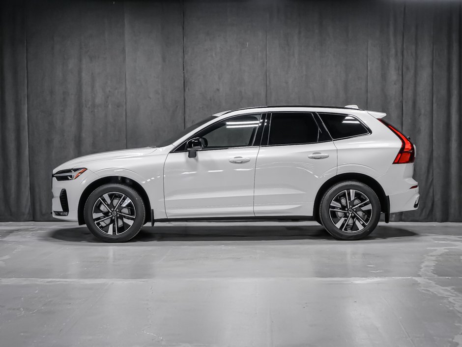 Volvo XC60 Core (Dark Theme) 2027-2