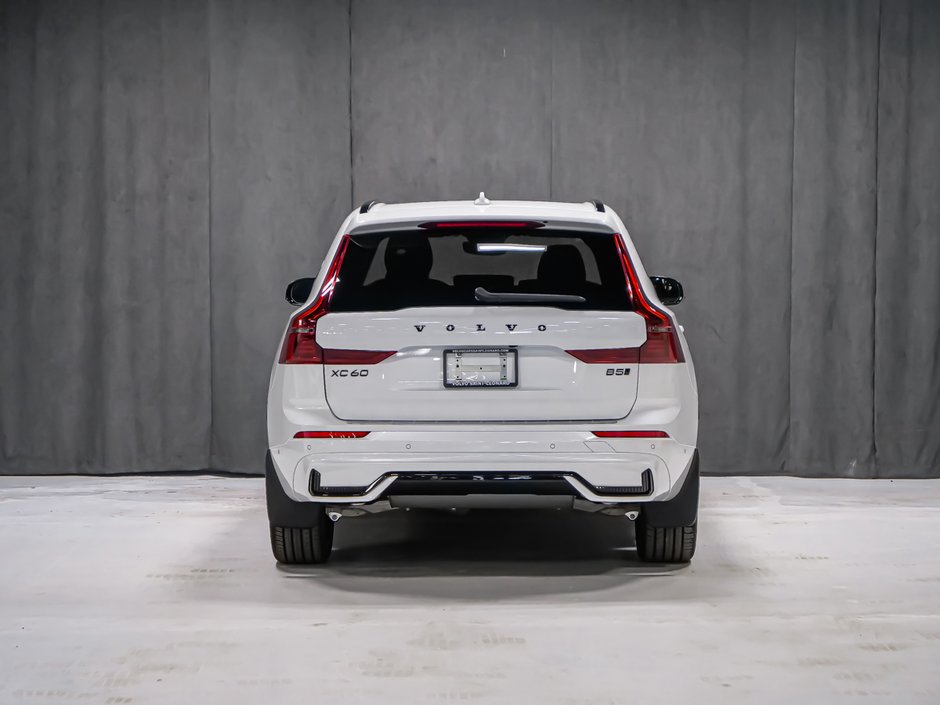 2027 Volvo XC60 Ultra Black Edition-4
