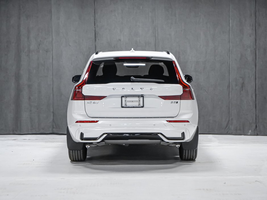 Volvo XC60 Plus (Dark Theme) 2027-4