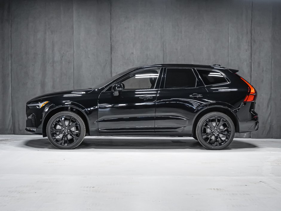 2027 Volvo XC60 Plus Black Edition-2