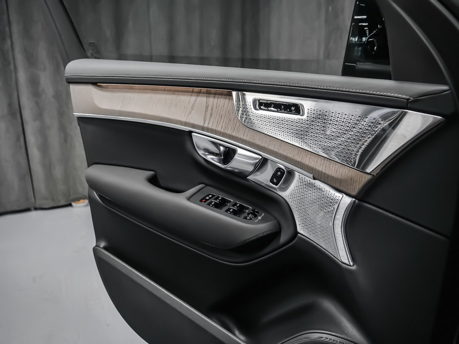 Volvo XC90 2025.5 PLUG-IN HYBRID Ultra 2025-11