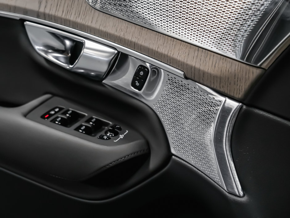 Volvo XC90 2025.5 PLUG-IN HYBRID Ultra 2025-13