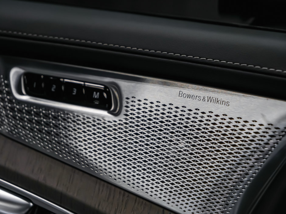 Volvo XC90 2025.5 PLUG-IN HYBRID Ultra 2025-12
