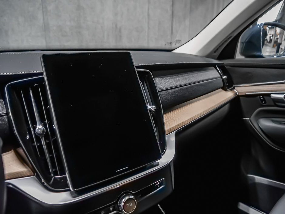 Volvo XC90 2025.5 Plug-In Hybrid Core 2025-10