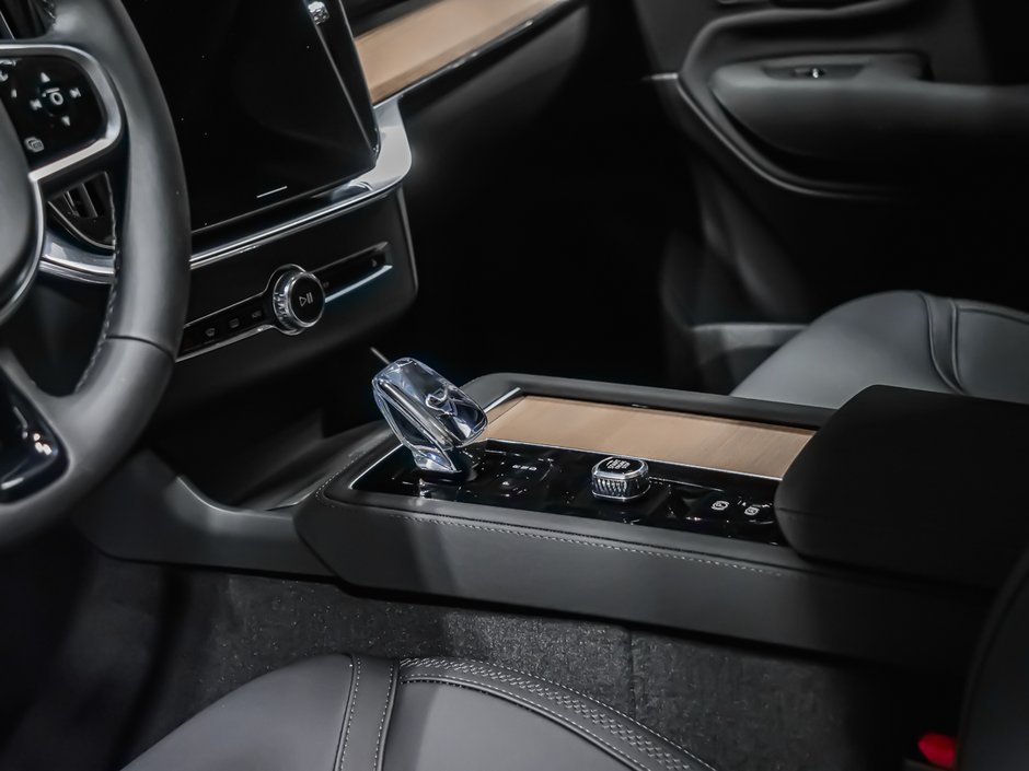 Volvo XC90 2025.5 Plug-In Hybrid Core 2025-7