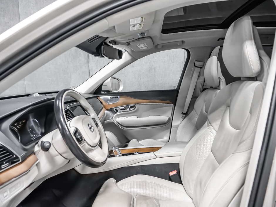 2017 Volvo XC90 Hybrid T8 INSCRIPTION-12
