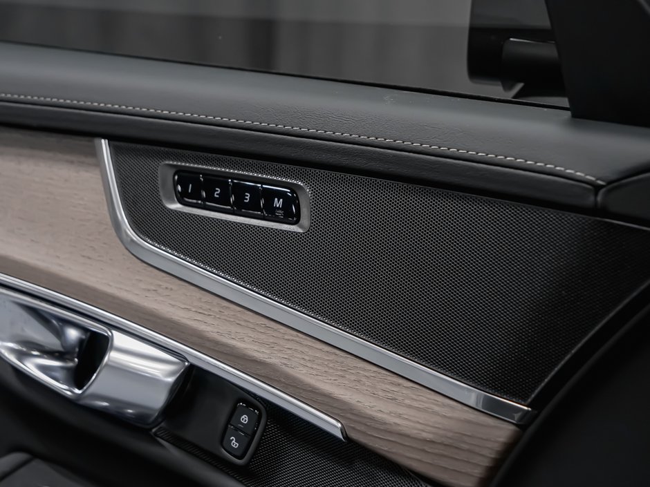 Volvo XC90 2025.5 Plug-In Hybrid Plus 2025-16