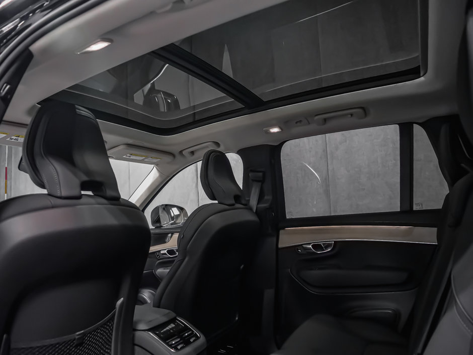 2025 Volvo XC90 PLUG-IN HYBRID Plus Bright Theme-18