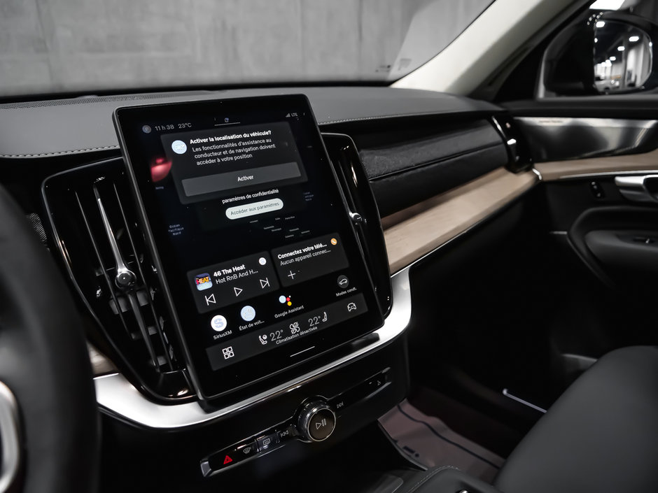 2025 Volvo XC90 PLUG-IN HYBRID Plus Bright Theme-12