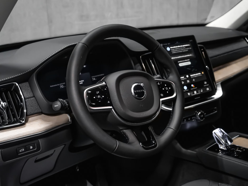 2025 Volvo XC90 PLUG-IN HYBRID Plus Bright Theme-9