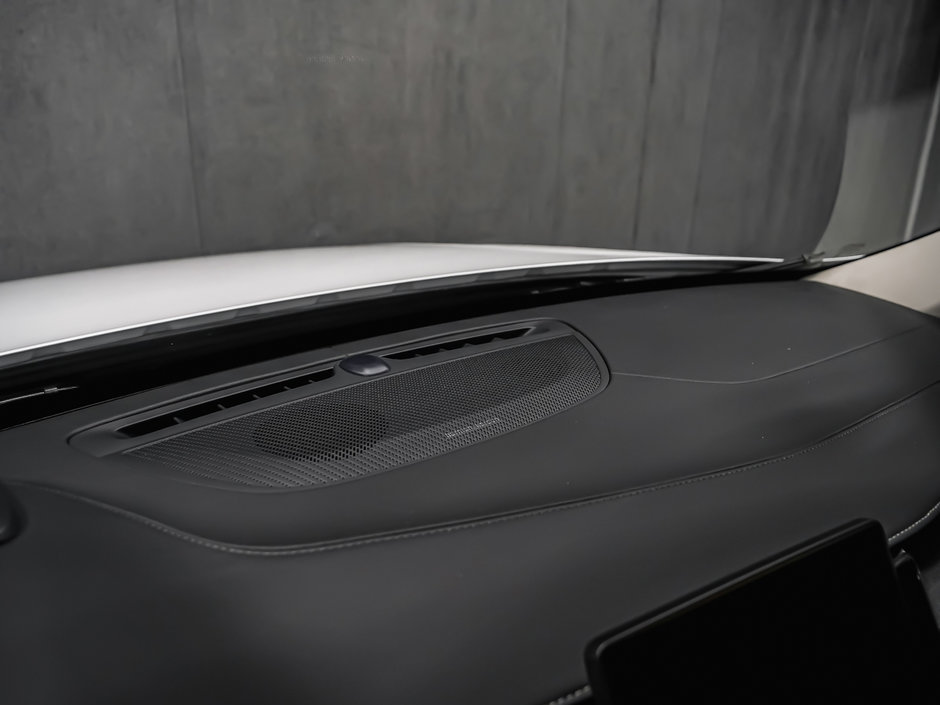 2025 Volvo XC90 PLUG-IN HYBRID Ultra Bright Theme-12