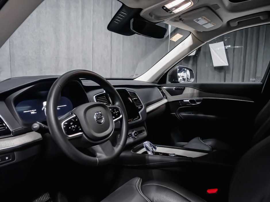 2025 Volvo XC90 Plug-In Hybrid T8 ULTRA BRIGHT LOUNGE-6